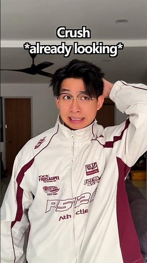 When you make eye contact with crush