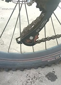 Lubricating the chain and cleaning the sprocket is an important part of maintaining your bike and should be done regularly. Before applying new lubricant, the gearbox and chain should be cleaned and degreased. Here I will show you how to do it easily and simply! #shorts #diy #bicycle #tips #tricks #chain #cleaning #clean #diyprojects #diyideas | Simple Creative