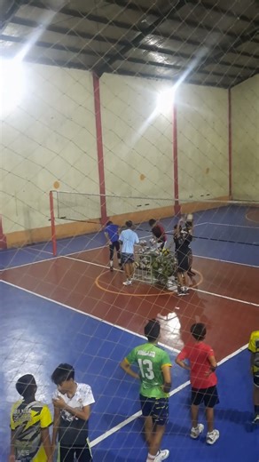 Ada yang suka main voli jg? 😁 #volleyball #vollybandung