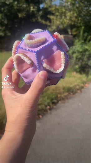 My ball of teeth is finally complete 🥳 #dentures #denturegang #dentkits #funwithdentures