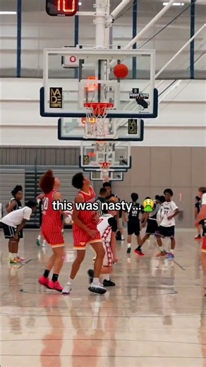 He had bro shook 😭🔥 #hoops #aau
