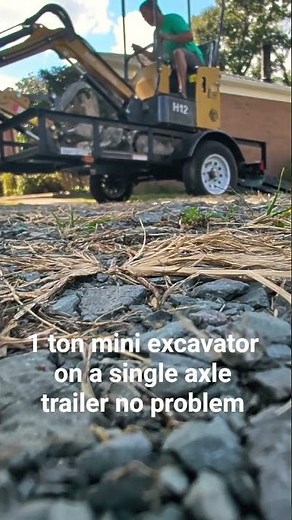 How to load a mini excavator on a single axle trailer #miniexcavator #trailer #excavator
