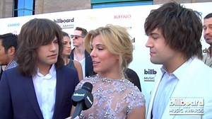 THE BAND PERRY on the 2013 Billboard Music Awards Blue Carpet