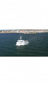 Slider’s shenanigans on the water 🛥️ 🥌 | Curling Canada