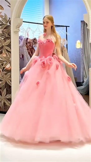 St. White dresses 🦋 #fashion #dress #jolipoli #jimmychoo #wedding #bride #bridesmaids #goviral #bts
