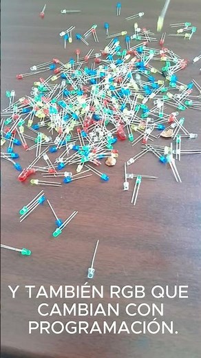 ¿Qué es un LED y cómo funciona? 💡 La explicación más fácil de entender #electronica #led #arduino