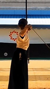 Happy Sunday from Japan🇯🇵 *distance 28m *location Saitama Prefectural Budokan in Ageo City 距離 28m リプロ武道館 上尾市 On Friday I came back to the budokan to train. I brought a kohai (she is older than me but started kyudo recently) with me. The location is best accessed by car but she can't drive. 金曜にまた埼玉県立武道館へ。車がない後輩と彼女の審査前お稽古のために行ってきた🤗 There are exams here today(she will try for 2 dan) but I missed the cutoff to apply so I hope to grade another time this year instead. It's nice to train in the plac