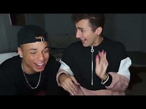 LARRAY! TEACHING TWAIMZ HOW TO PLAY ROBLOX