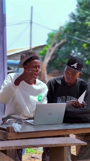 You forgot to turn off your mic during an online class