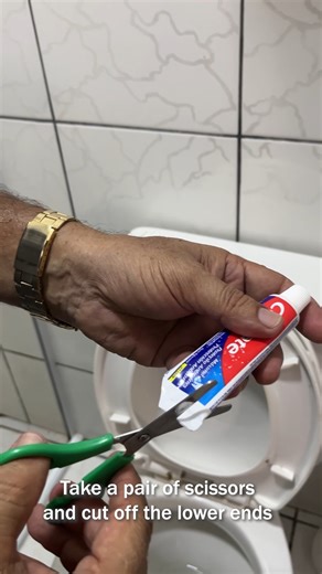 Just pour toothpaste down the toilet and you'll never have this problem again. #SimpleRecipes #easyrecipes #videoviralreels #simplerecipes #tutorials #housewife | Recipes Of Poor