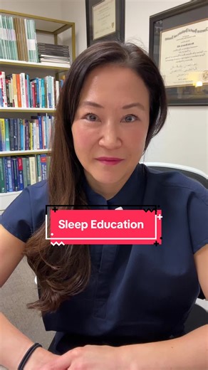 😳Surprising Sign of A Sleep Disorder -Did you know having dreams about suffocating, drowning, or being chased can occur due to an underlying sleep disorder called obstructive sleep apnea (OSA), a breathing disorder during sleep? -Listen as I explain👆 -What symptoms did you experience before being diagnosed with OSA? #sleepdoctor #sleepeducation #sleepapnea