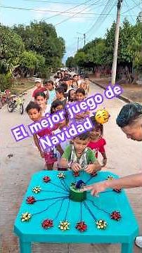 The best Christmas bow string game and snack time 🥳