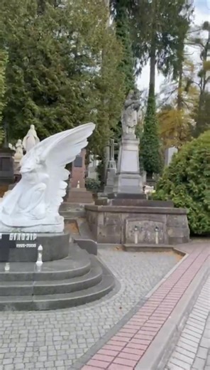 Στην εμπόλεμη Ουκρανία με την ΚΣ του ΝΑΤΟ: εικόνες, πρόσωπα και συναισθήματα που δεν θα ξεχάσουμε ποτέ. Στεκόμαστε στο πλευρό του ουκρανικού λαού. Για την Ελευθερία, τη Δημοκρατία και την ειρήνη. 🇺🇦✨ | Konstantina Nadia Giannakopoulou