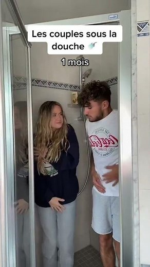 LES ÉTAPES DE LA DOUCHE AVEC TA COPINE🚿
