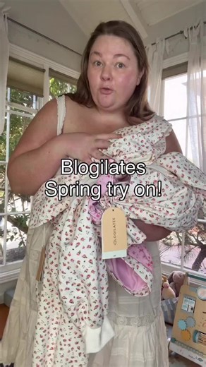 New collection and it’s CUTE Wearing a size 2x/3x in everything! #blogilates #popflex #plussizeactivewear #plussizefashion