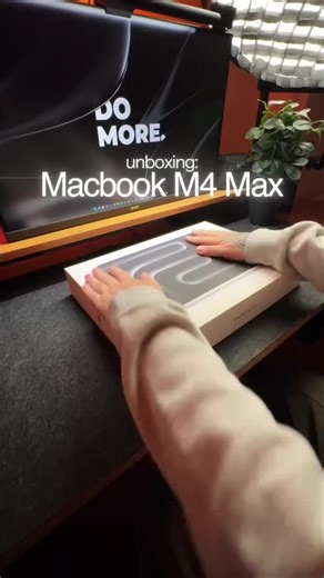Unboxing: Macbook M4 Max 16-inch in Silver #macbookpro #unboxing #asmr #Tech #macbook
