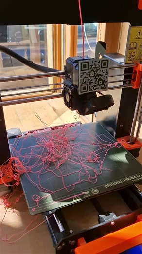 Dizajn x 3D Modelovanje x 3D Štampa, dr Poturak Semir, doktor arhitekture, univerzitetski predavač i naučni istraživač, medjunarodno nagradjivani arhitekta i dizajner.