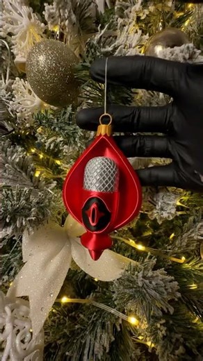 3D Printed Alastor’s Microphone Christmas Ornament with ‪@hitem3d‬🎙️🎄