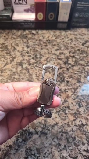 multifunctional keychain #keychain #multifunctionalkeychain #keychainsmultiuse
