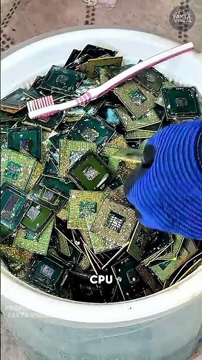 This Man Found Real Gold from a Used Computer! 💻💰#shorts #trending