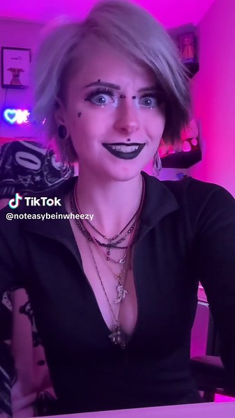 💅 | wheezy outta here