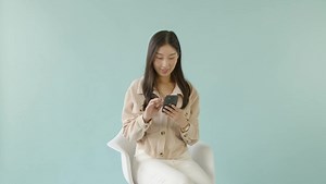 eLearning is easier with natural, nuanced localization and translation. What’s right for one learner in one location might not work for people elsewhere. Make your training content right for everyone, everywhere: https://hubs.ly/Q0255sLN0 | RWS