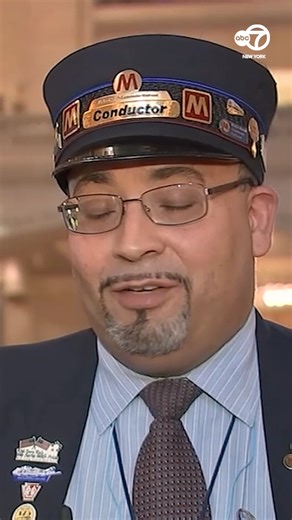 A rhyme can pass the time as the train travels for miles. This conductor is hoping for commuters, he can dole out some smiles! 🚄🎤 | ABC7NY