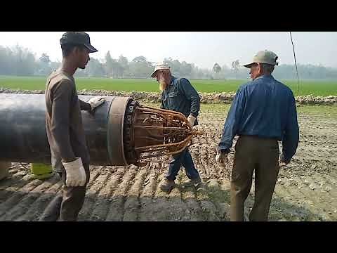 Internal line-up clamp using pipeline construction