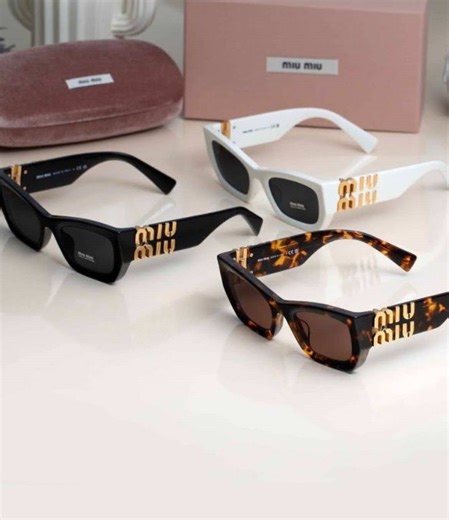 Explore Our Best-Selling Glasses for 2025