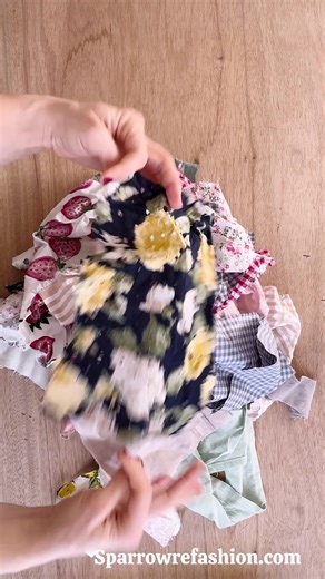 The Easiest Way to Store Fabric Scraps (No More Sewing Mess) If you keep fabric scraps after sewing and never know where they are, this simple tip will change everything I store all my fabric scraps in a laundry net bag — it’s lightweight, transparent, and always within reach, so I can easily turn leftovers into new sewing projects. Perfect for scrap sewing, sustainable sewing, and slow fashion lovers More sewing tutorials & free patterns at sparrowrefashion.com Full sewing videos on my YouTube 