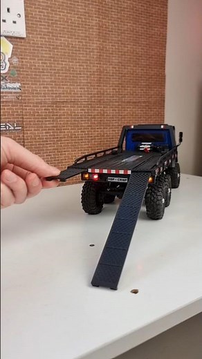 One of the COOLEST mini crawlers I own! 😎