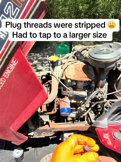 Leaned the best way to do this from @Michael the small engine guy 😁 #smallenginemechanic #repair #fyp #mobilemechanic #milwaukee @Milwaukee Tool
