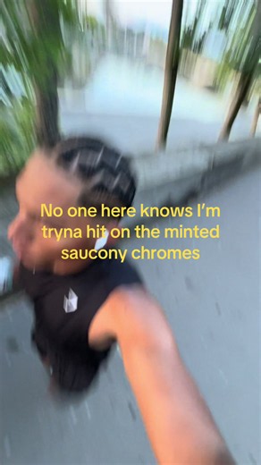 Running in Paris with Saucony Chromes