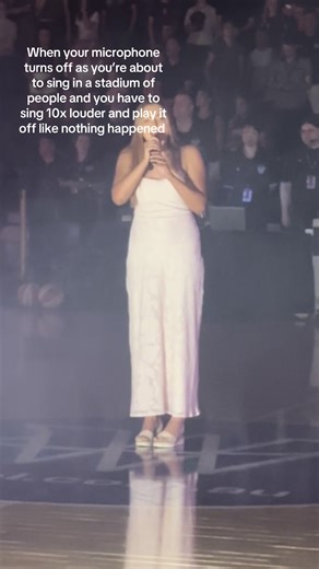 Singing Fail at the Stadium: A Hilarious Moment