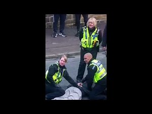 Sarah Lancashire Filming Happy Valley Series 3 - Behind the Scenes