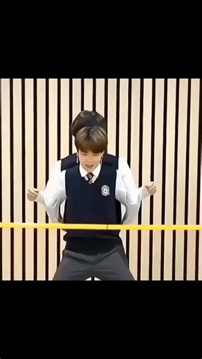 Catch Taehyung's Jealous Moments in 500 Clip!