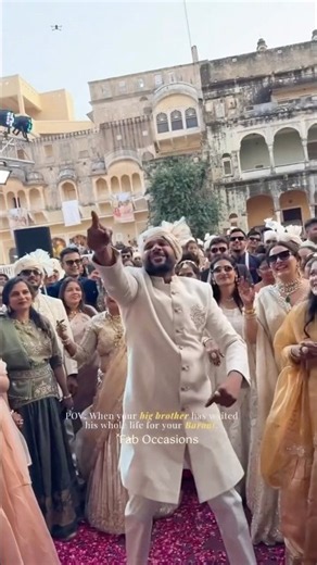 Big Brother’s Energetic Dance at Little Brother’s Baraat | Wedding Dance | Bhai Ki Shaadi | Bhailog