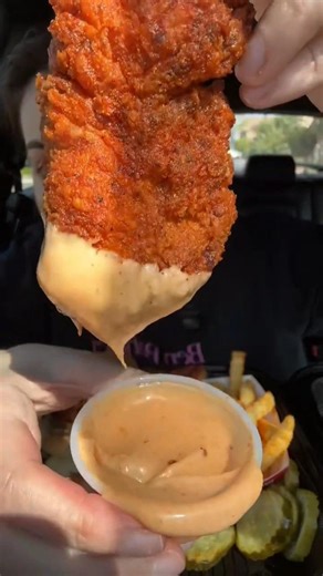 Dave’s Hot Chicken ASMR Eating Show | Viral Crispy Chicken Mukbang Food ASMR #daveshotchickenuk