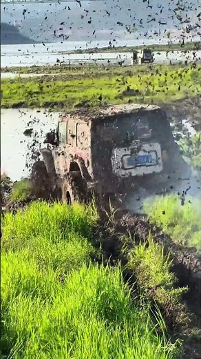 Off Roading a Jeep Through INSANE Terrain! 😱🔥