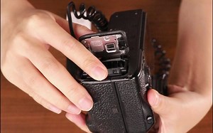 斯丹德FZ100模拟电池-安装