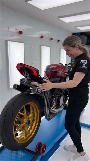 POV: my Panigale V2 just unlocked its final form 😈🔥\n\nFirst startup with the new full titanium Term