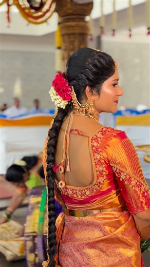Sowmya H R Gowda | Makeup Artist on Instagram: "Beautiful bride Sinchana✨Muhurtham look Makeover: @sowmyahrgowda_makeover Hair : @hairstayl_by_sheela #sowmyahrgowdamakeover #makeup #makeupinspiration #makeupartist #makeupartistbhadravathi sowmyahrgowda bridal bridalmakeup nonbridal namingceremony makeup bridalmakeup brideofsowmyahrgowda bridal makeupinspiration bridalmakeup bridalredsaree muhurthamlook muhurthammakeup [bridal makeup Artist, bridal makeup look , simple makeup look, makeup artist 