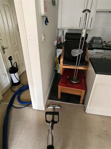 Cleaning in progress ⚠️ This is 1 of our small machines we use when its just not poasible for parking to run our high powered systme... Still achieving fantastic results. 🤌 Looking for a quote or to book in? Get in touch ⬇️ We clean: • Carpets • Sofas • Rugs • Mattresses • Leather • Specialist fine fabrics • Artificial Grass ☎️ 0800 050 2250 📱 http://wa.me/447393861348 (whatsapp) 📧 hello@bookmycarpetclean.co.uk 🌍 www.bookmycarpetclean.co.uk 📍Edinburgh • Lothians • Lanarkshire • Glasgow | Di