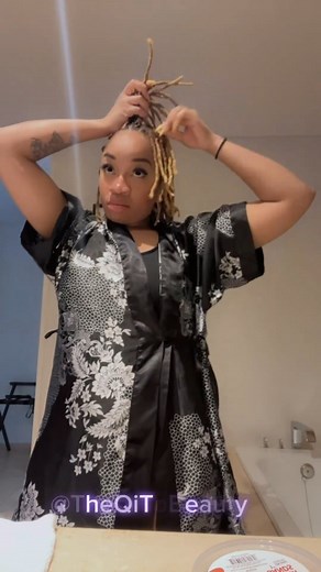 Loc Tutorial: Detachable Petal Ponytail 🫶🏽 - - - Locgician @theqitobeauty #locgician #goodlocday #goodlocdayvibes #goodlocvibes #twostrandtwists #twostrandtwist #locretwist #teamgoodhair #locmaintenance #cleanparts #locdin #teamnatural #locappreciation #starterlocs #locgoals #loclivin #blackhairstyles #loctransformation #loclover #dreadlocs #respectmyhair #cleanpartsonly | locgician