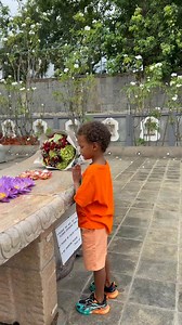Apprenons à nos enfants Le respect de la diversité des cultures Le partage, La coexistence, l’harmonie entre les peuples La tolérance spirituelle 🙏❤️🤍🕊️ Let's teach our children Respect for cultural diversity Sharing Coexistence, Harmony Spiritual tolerance GOD IS ONE - Alpha Blondy 1992 📍Blessing Buddha Statue in Cinnamon Gardens, Colombo – Sri Lanka | Alpha Blondy