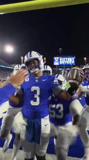 THAT’S OUR QUARTERBACK 😤 #FeedTheStuds #GoBigBlue #Football | Football Quarterbacks