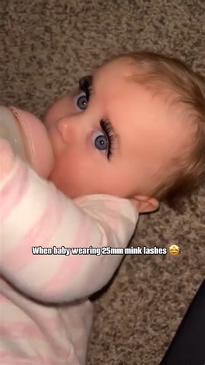 1.2M views · 11K reactions | Lol so charming babe朗 . . . . #repost #eyelash #eyelashes #lashes #lashextensions #lashartist #lash #beauty #lashappointment #lashes #lashextension #eyelashextensions #lashtechnique #extensaodecilios #volumeegipcio #cilios #ciliosdeboneca #ciliosdemilhões #ciliodediva #lashlife #lashtech #lashgoals #lashtips #pestañas | Abonnie Lashes | Facebook