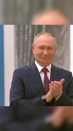 Putin awards Lieutenant Colonel Loskutova Olesya Alexandrovna. # #putin #russia #edit #shorts