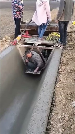 Collaborative construction process of cement ditches