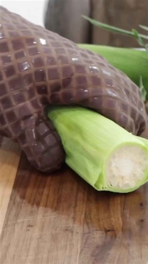 Microwave corn on the cob no shucking